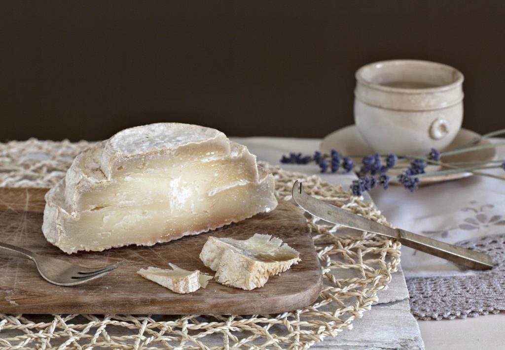 Formaggio-Montebore_AL_ph-Gianluca-Grassano_Archivio-Alexala