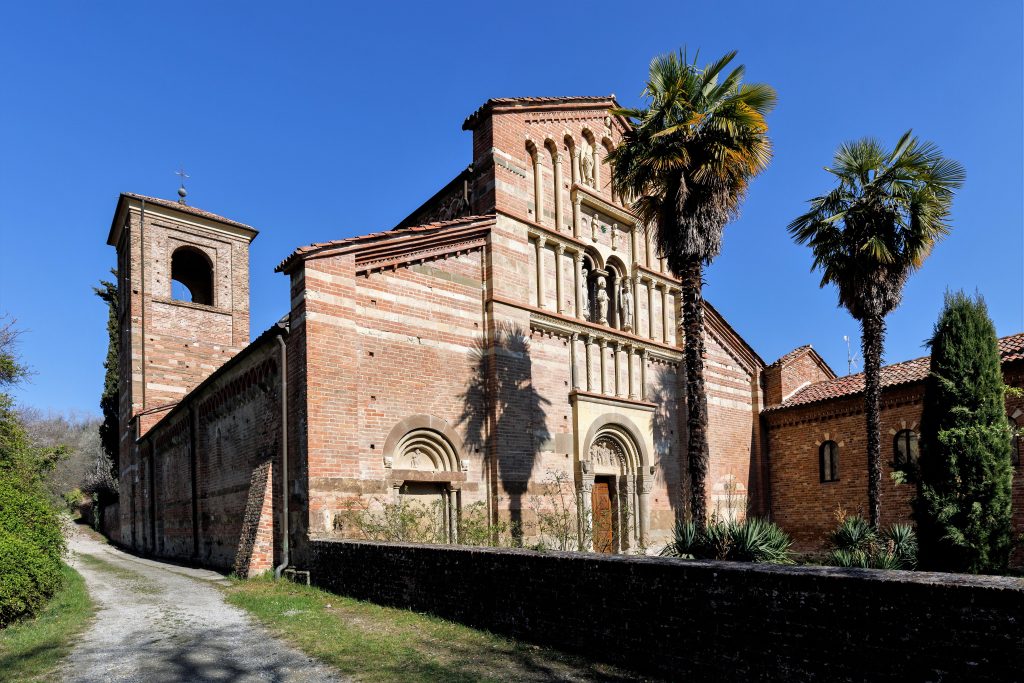 Santa-Maria-di-Vezzolano-Albugnano-Credits-Nicolas-Tarantino-Archivio-Ente-Turismo-LMRjpg