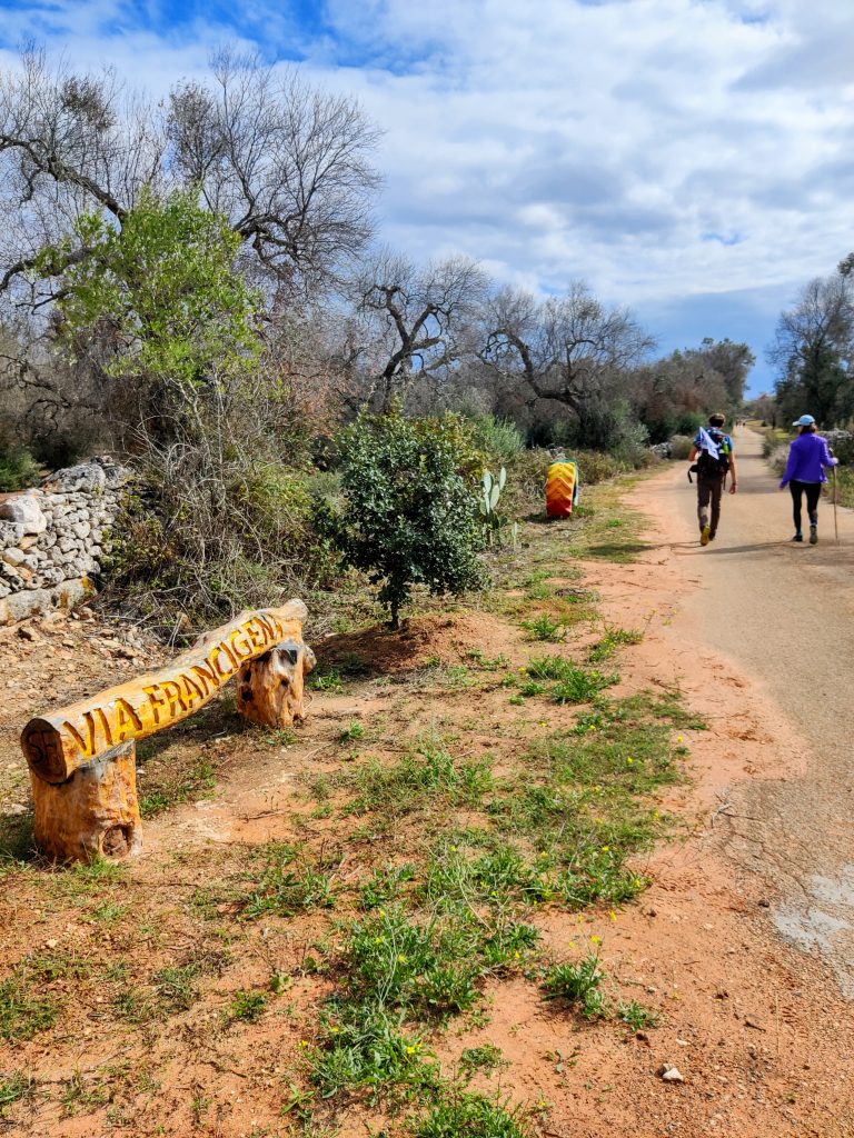 Via Francigena in Salento nei pressi di Cannole tronco recuperato